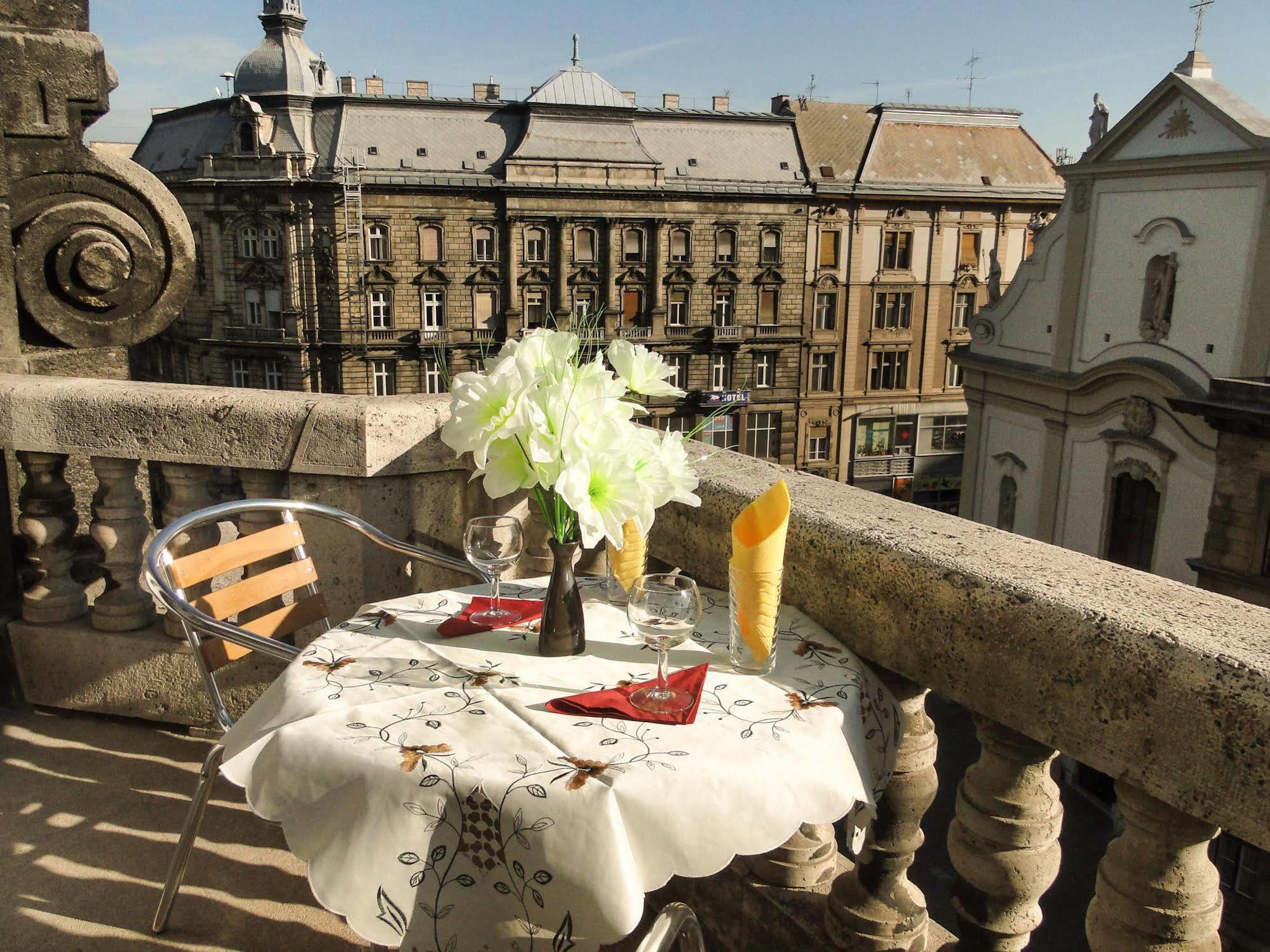 Like Home - City Center - Style Apartment Budapest Eksteriør billede
