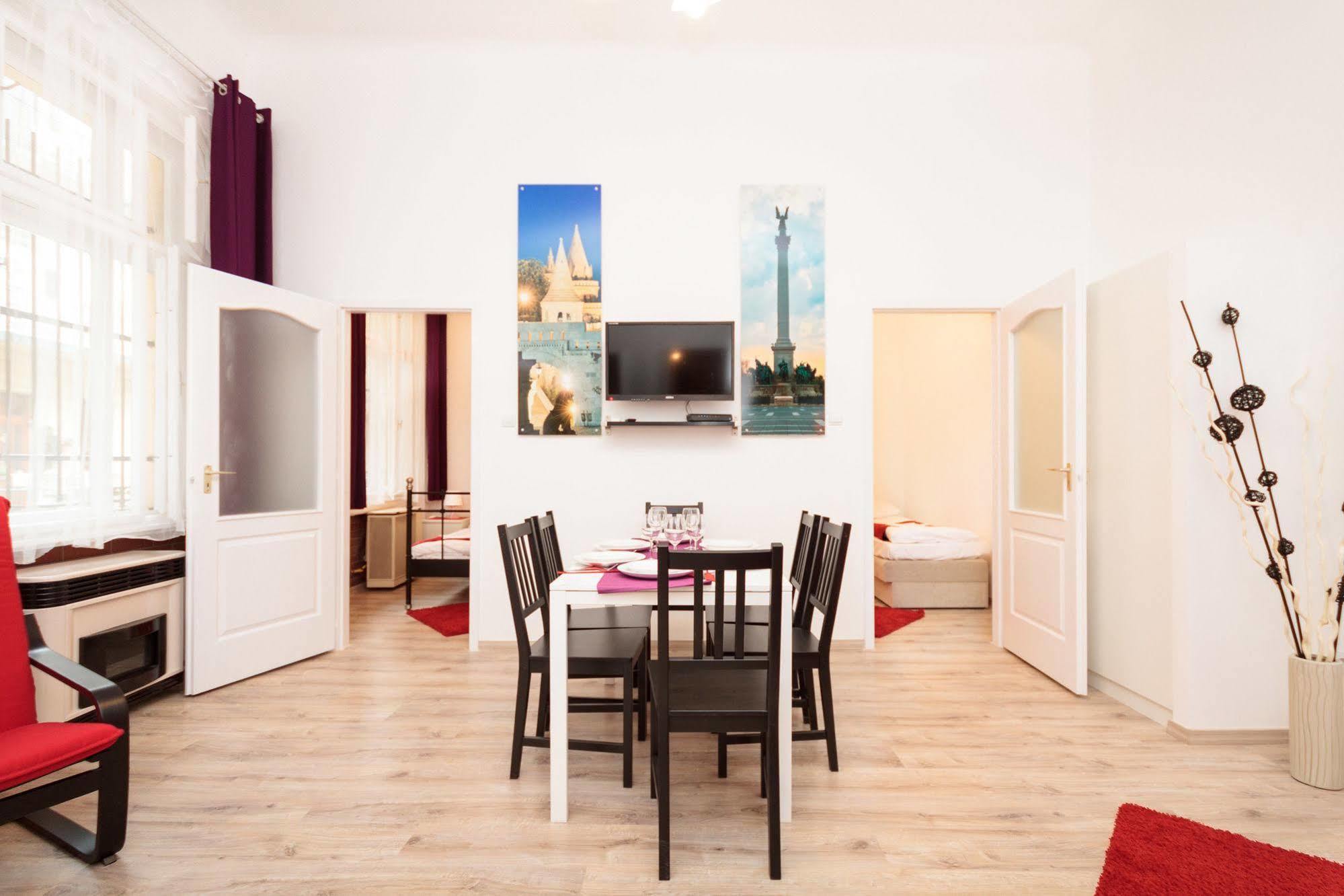 Like Home - City Center - Style Apartment Budapest Eksteriør billede