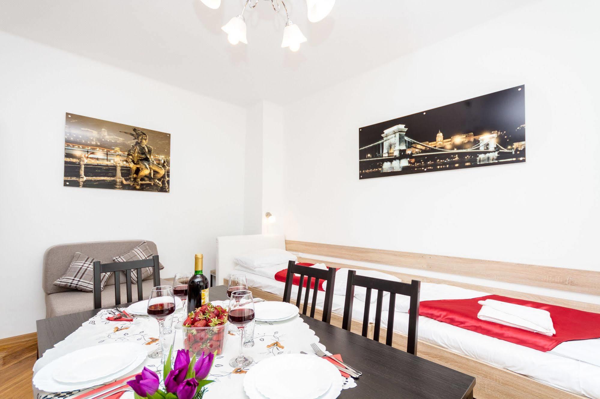 Like Home - City Center - Style Apartment Budapest Eksteriør billede