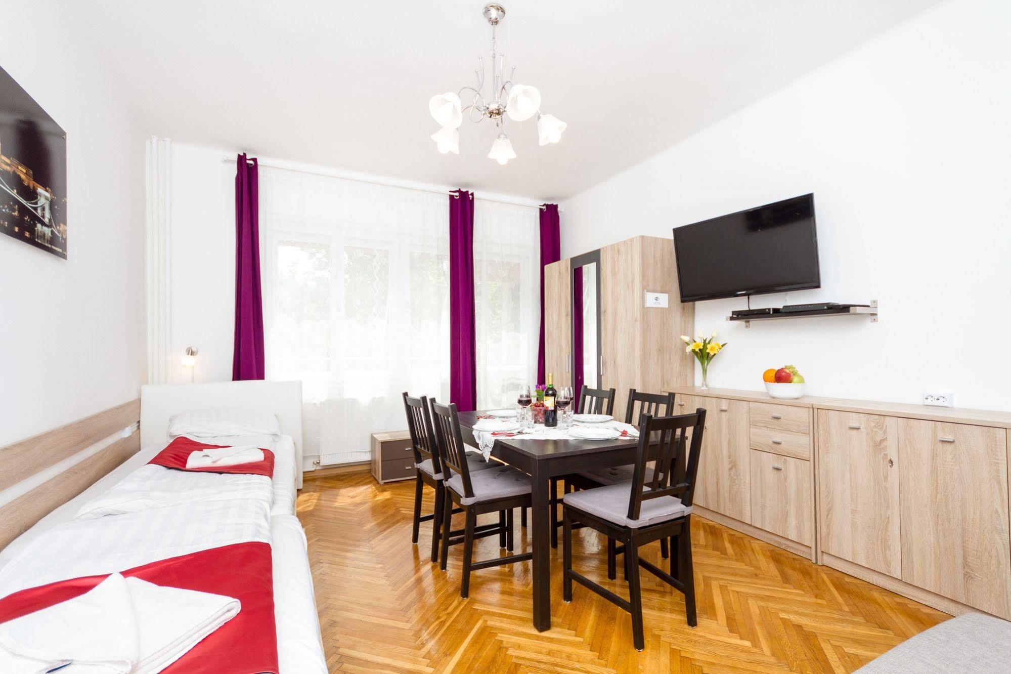 Like Home - City Center - Style Apartment Budapest Eksteriør billede