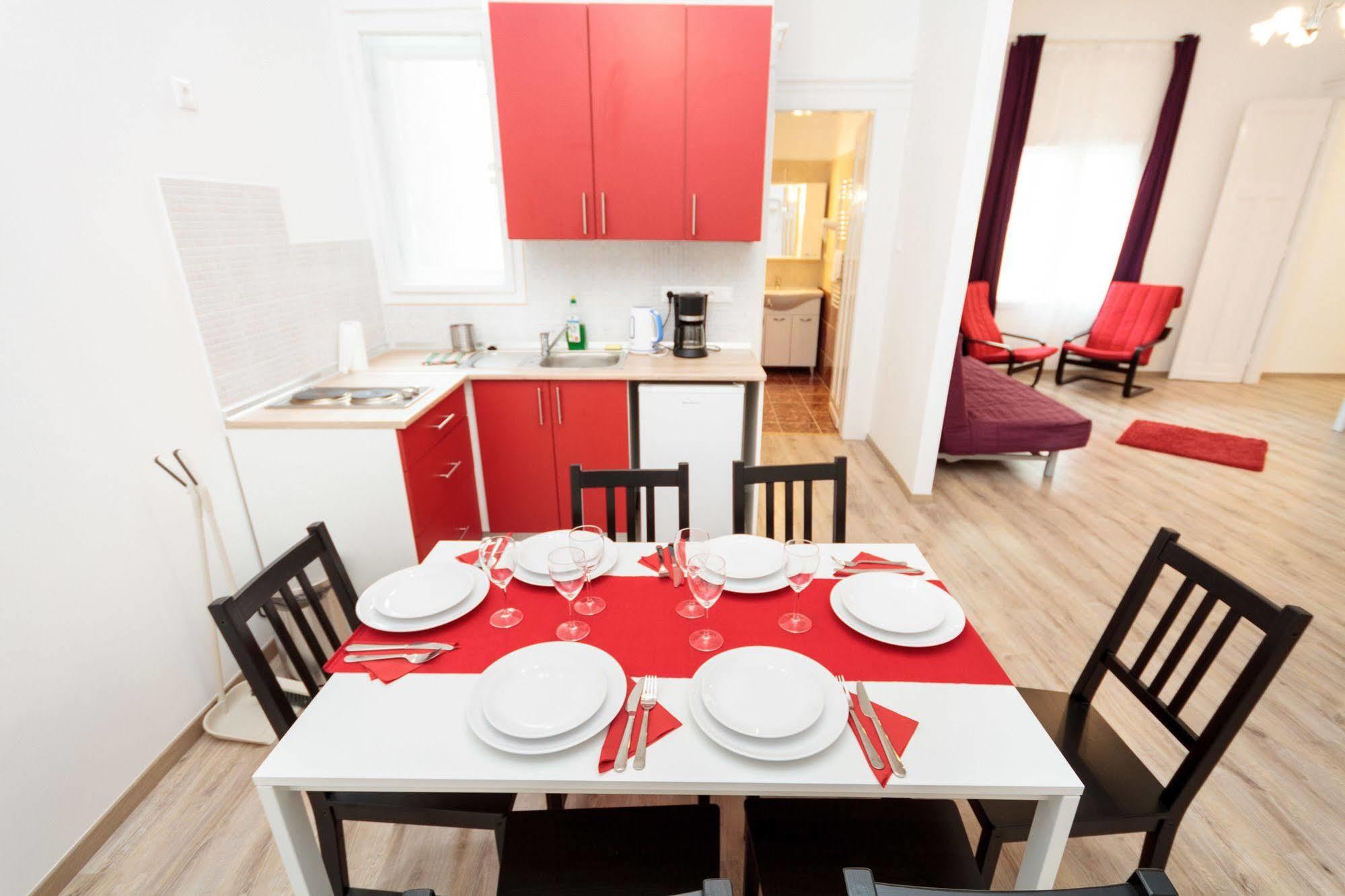 Like Home - City Center - Style Apartment Budapest Eksteriør billede