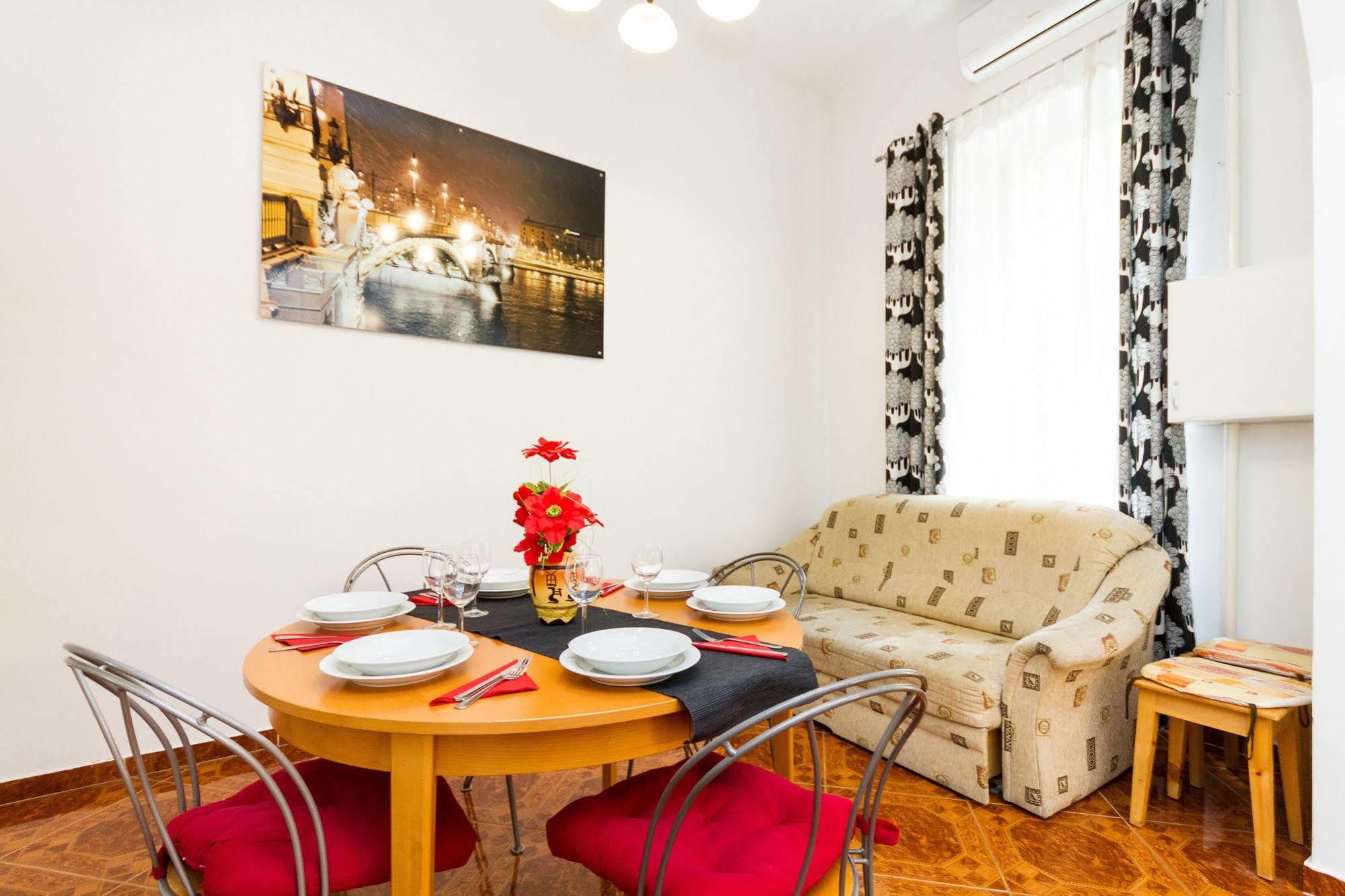 Like Home - City Center - Style Apartment Budapest Eksteriør billede