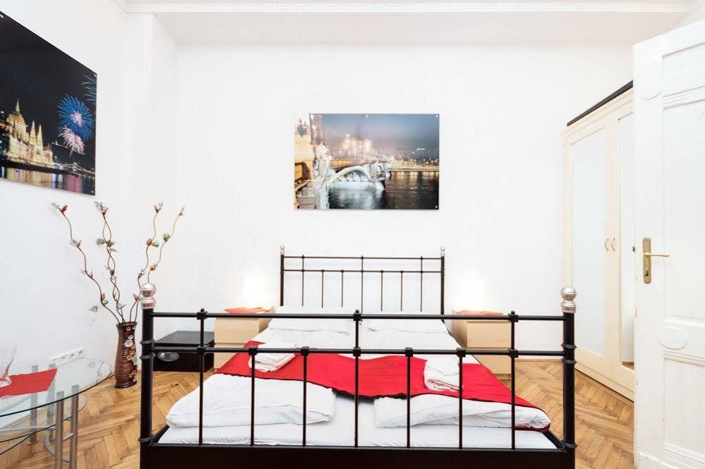 Like Home - City Center - Style Apartment Budapest Eksteriør billede