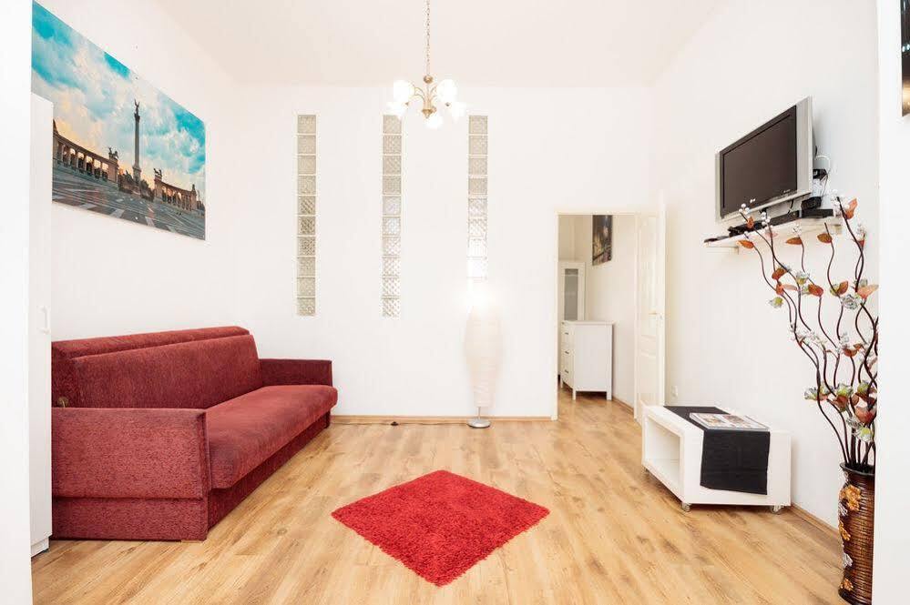 Like Home - City Center - Style Apartment Budapest Eksteriør billede